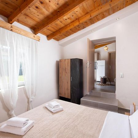 Kentrikon Rooms III & Mint House Limenaria  Bagian luar foto