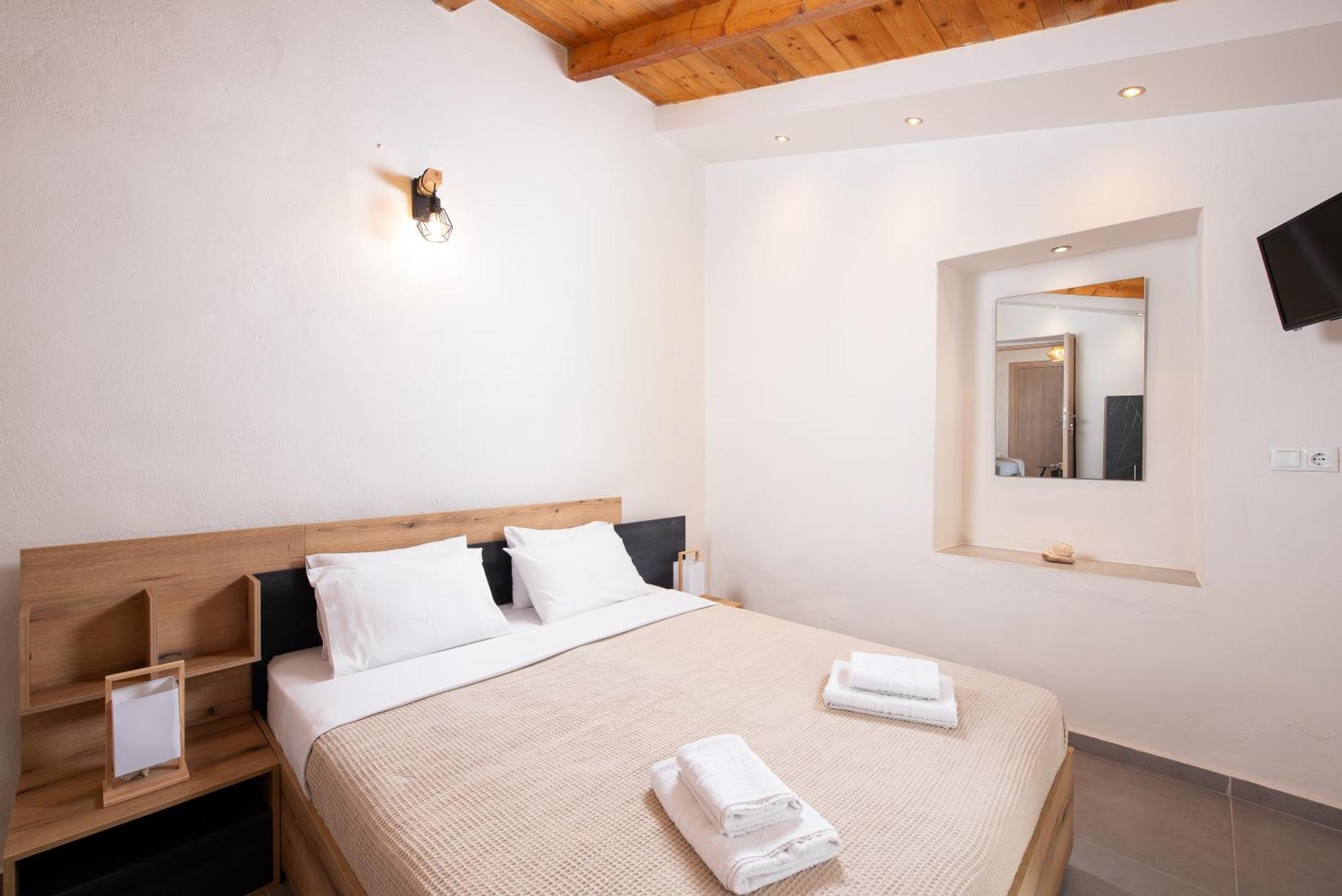 Kentrikon Rooms III & Mint House Limenaria  Bagian luar foto