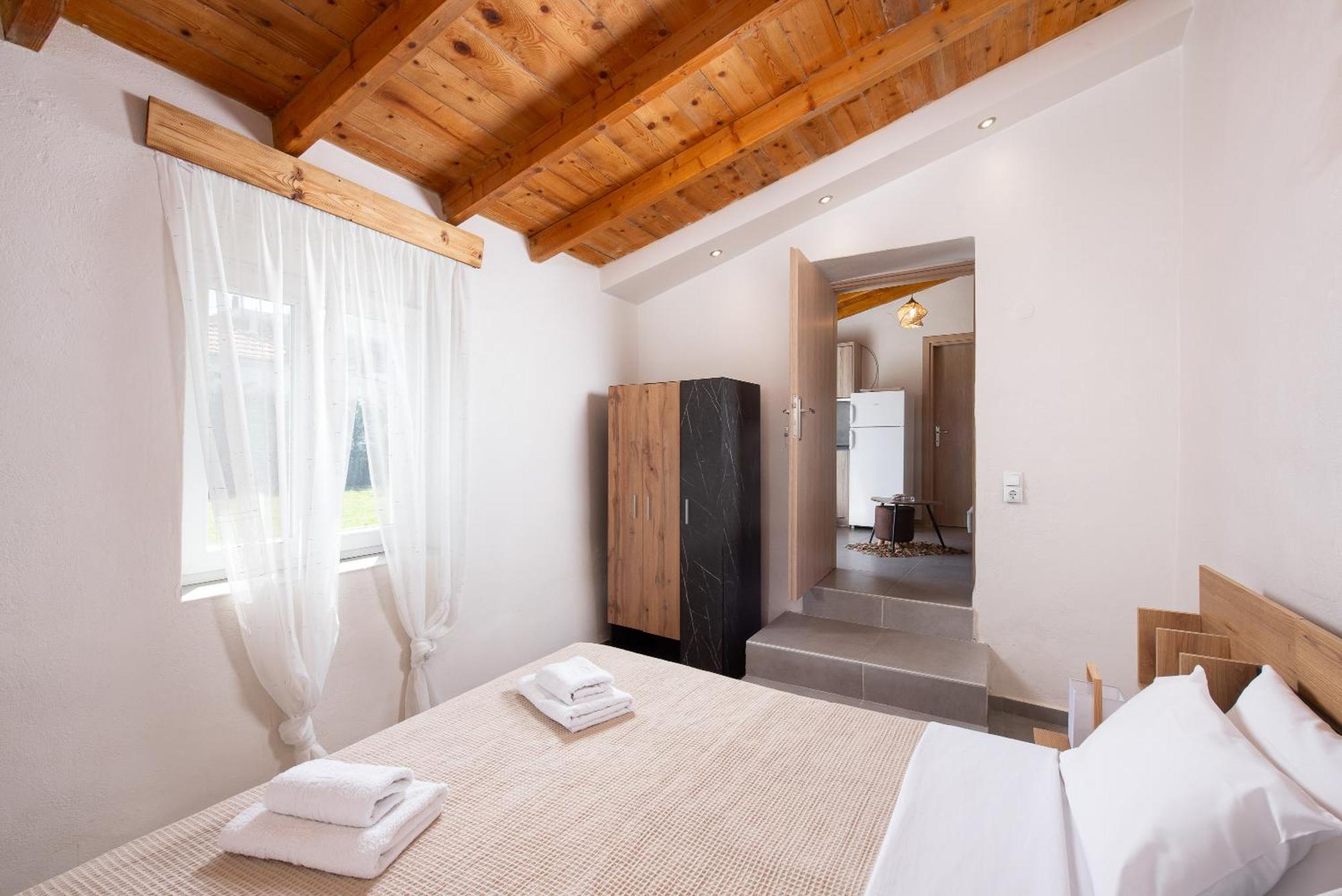 Kentrikon Rooms III & Mint House Limenaria  Bagian luar foto