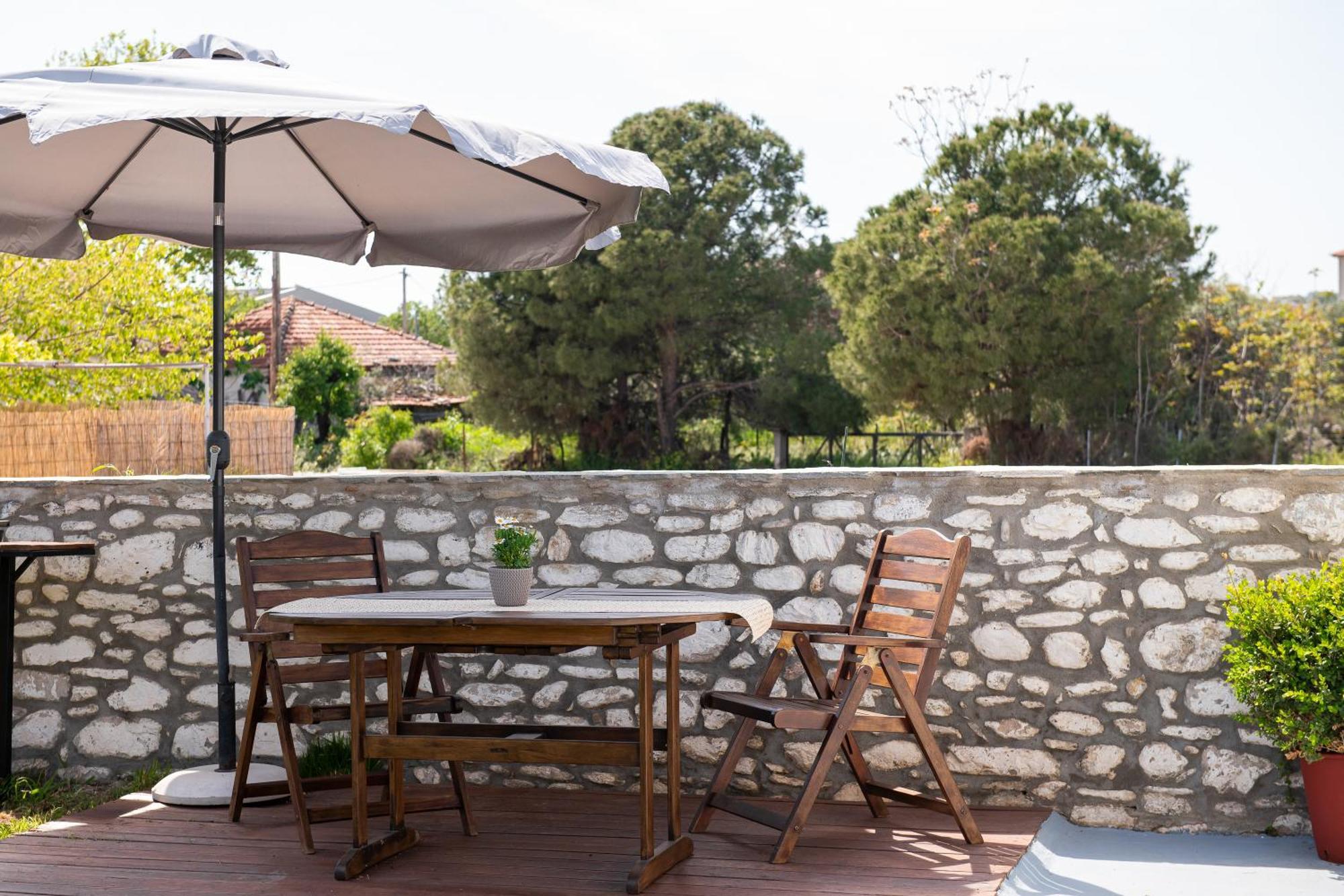 Kentrikon Rooms III & Mint House Limenaria  Bagian luar foto