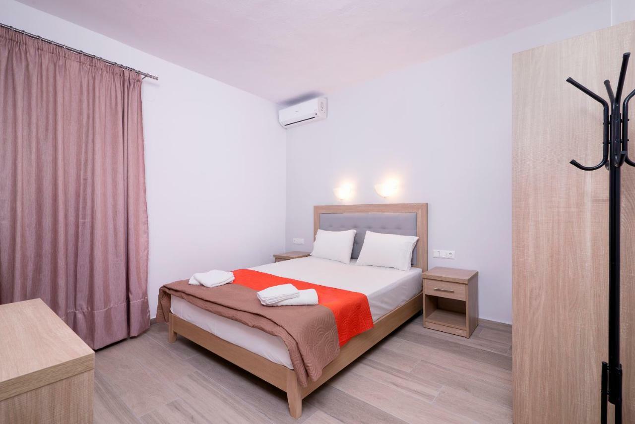 Kentrikon Rooms III & Mint House Limenaria  Bagian luar foto