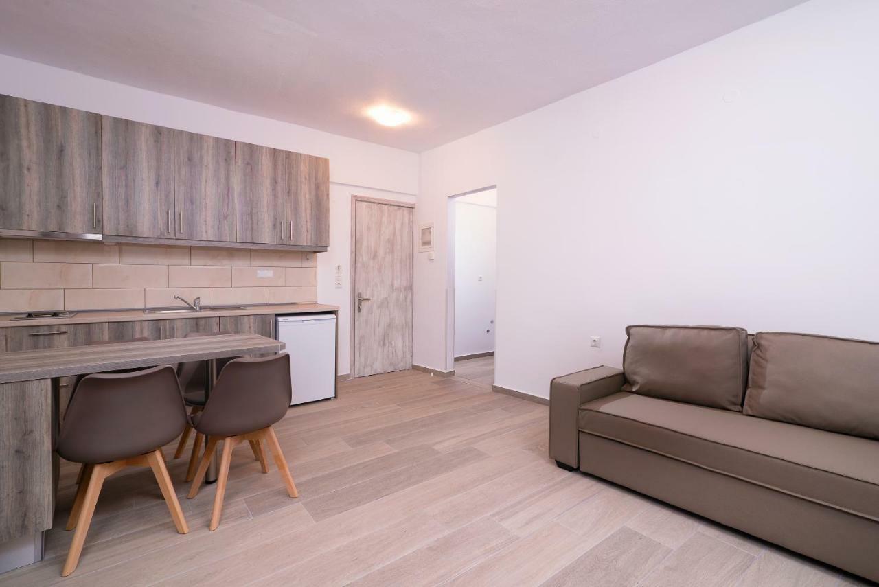 Kentrikon Rooms III & Mint House Limenaria  Bagian luar foto