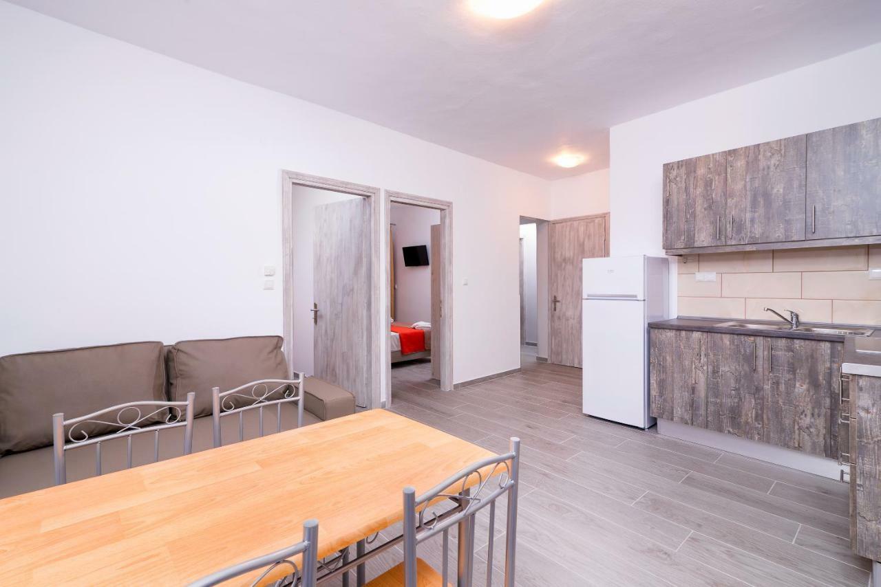 Kentrikon Rooms III & Mint House Limenaria  Bagian luar foto
